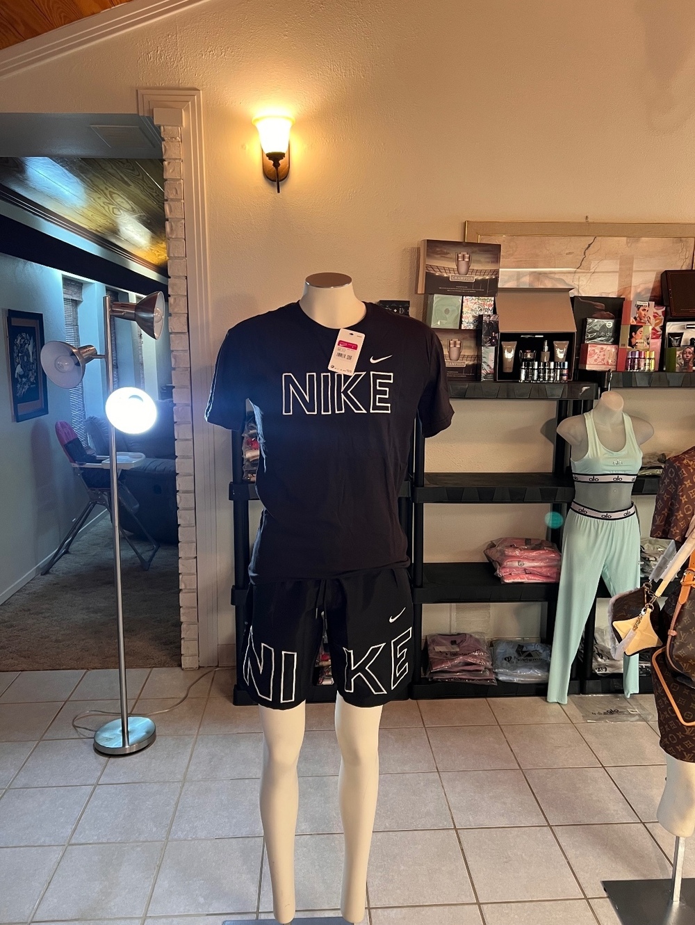Mens nike short/shirt sets small 2XL